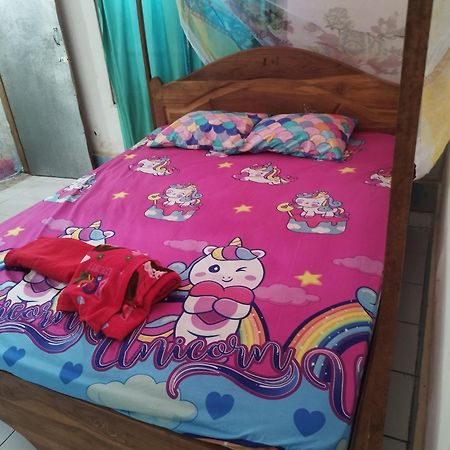 Agus Family Homestay Labuan Bajo Buitenkant foto