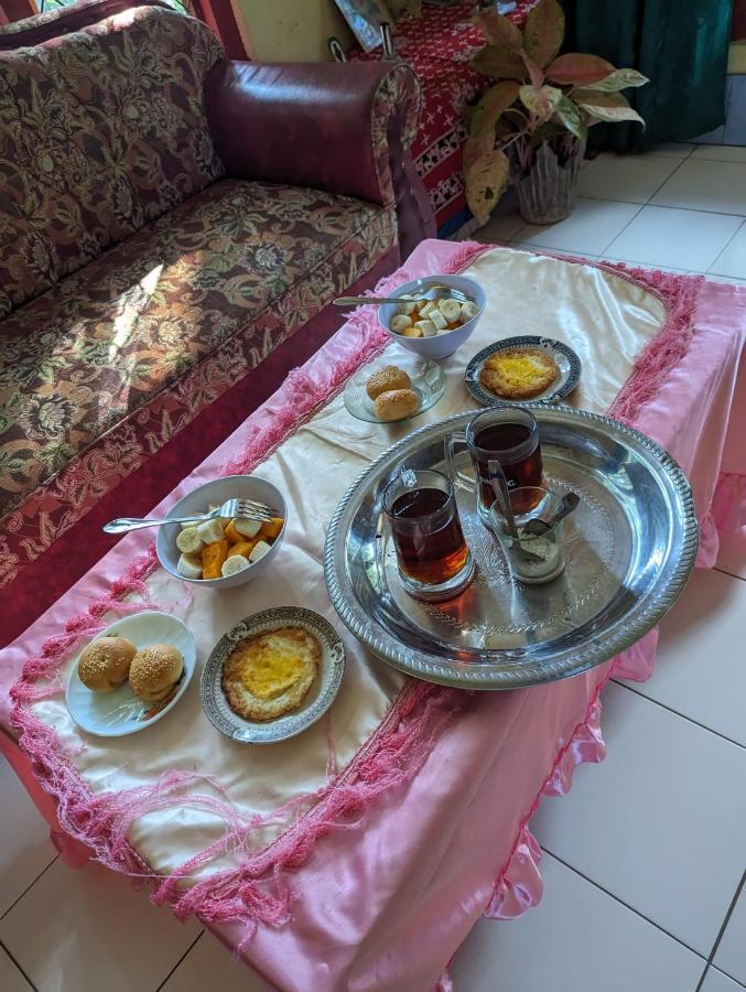 Agus Family Homestay Labuan Bajo Buitenkant foto