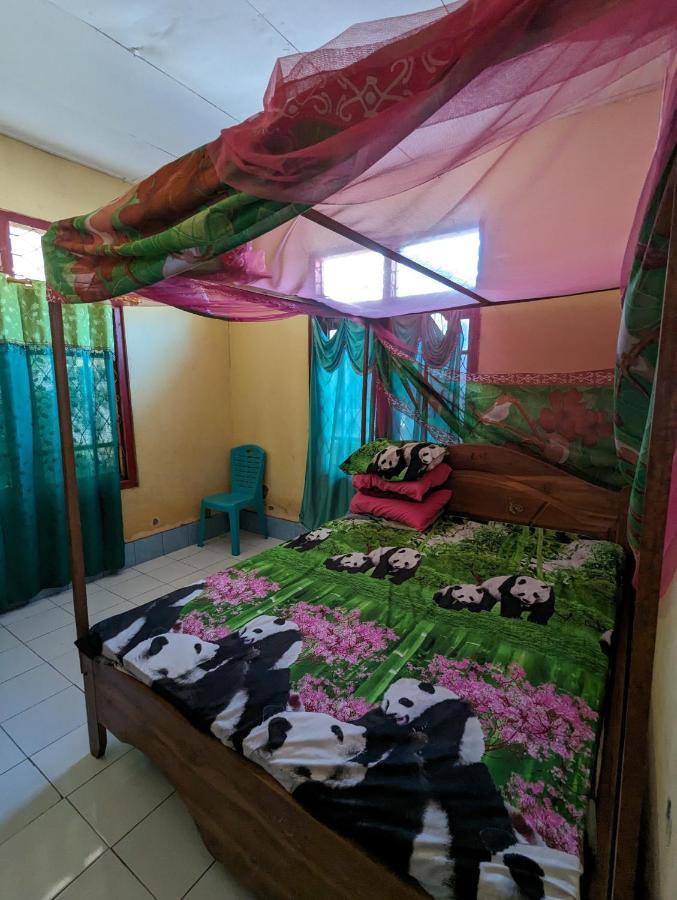 Agus Family Homestay Labuan Bajo Buitenkant foto