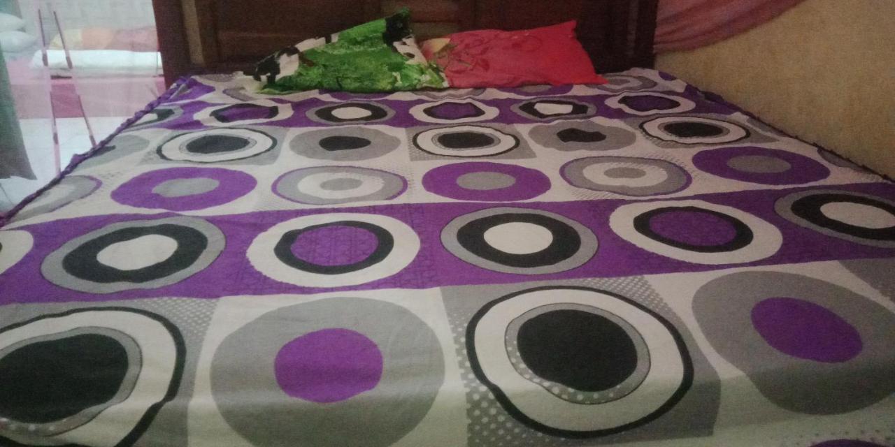 Agus Family Homestay Labuan Bajo Buitenkant foto