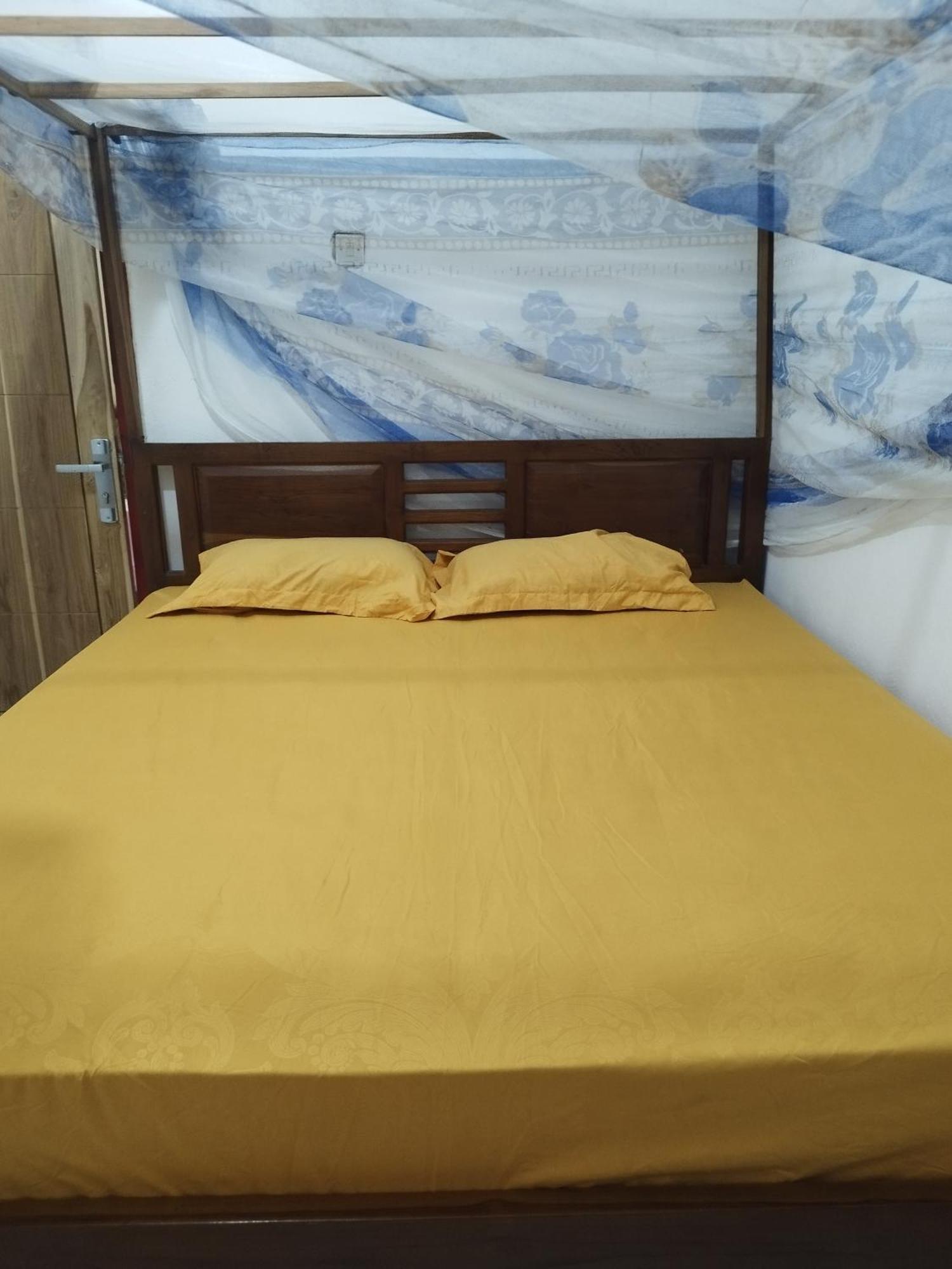 Agus Family Homestay Labuan Bajo Buitenkant foto